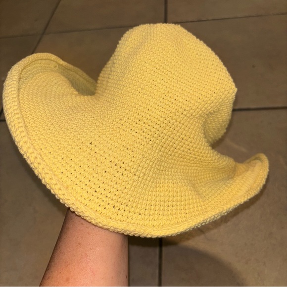 Wooden Ships Accessories - Wooden Ships Women's
Yellow 100% Cotton
Handmade Crochet Sun hat